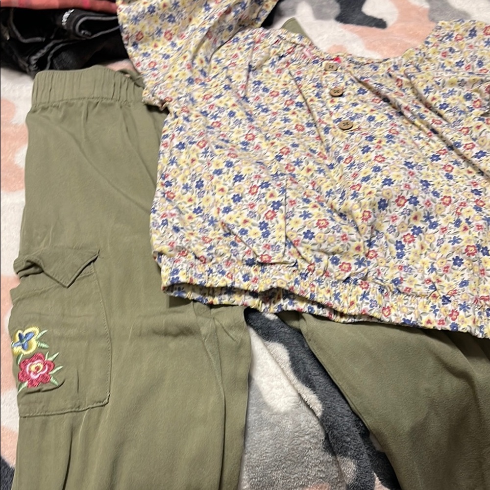 Floral Blouse and Olive Pants Set